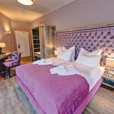 Spree Hotel In Der Altstadt ลืบเบอเนา ภายนอก รูปภาพ