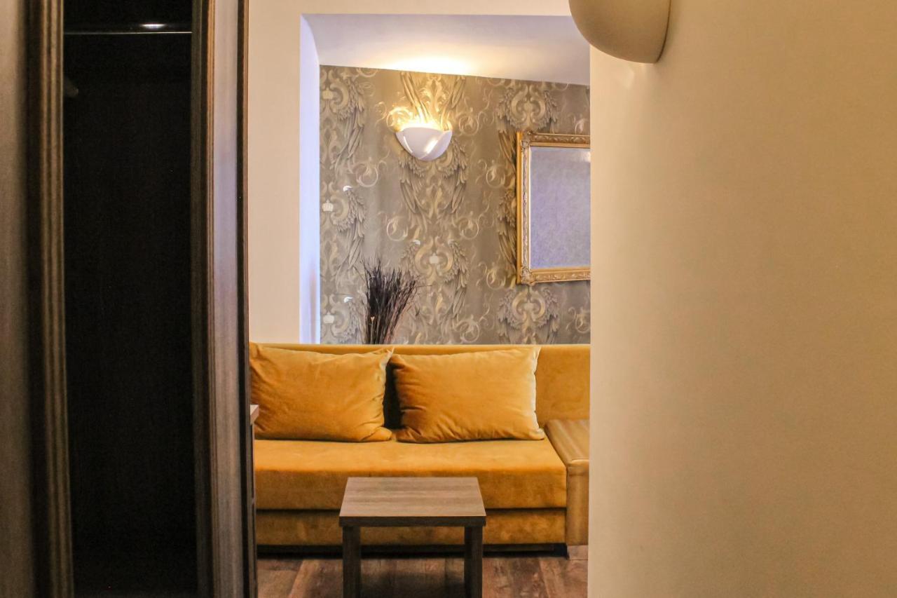 Spree Hotel In Der Altstadt ลืบเบอเนา ภายนอก รูปภาพ