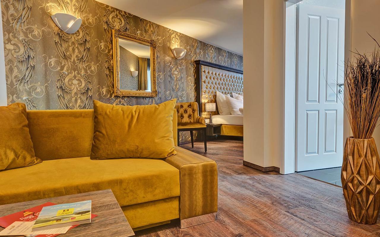 Spree Hotel In Der Altstadt ลืบเบอเนา ภายนอก รูปภาพ