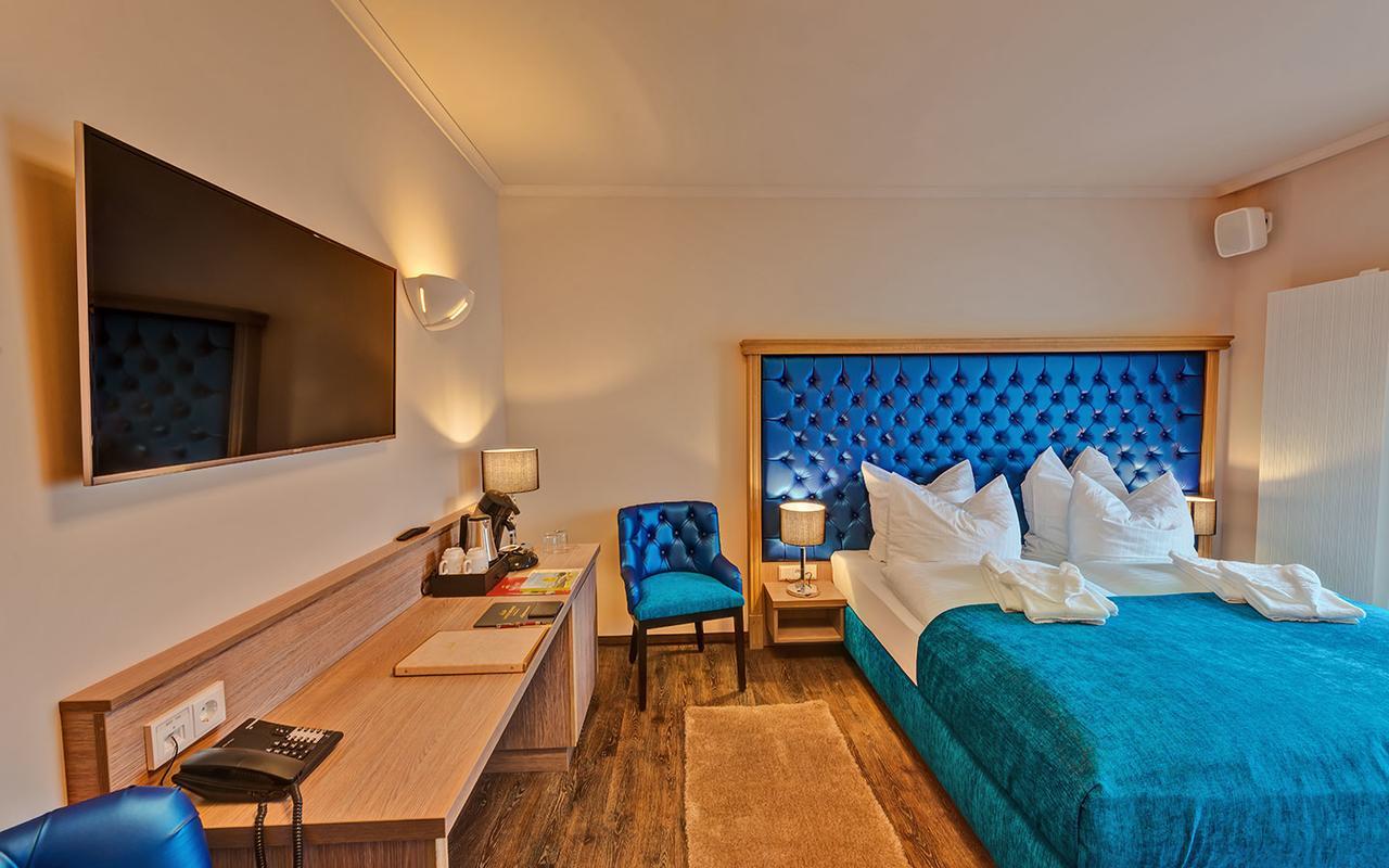 Spree Hotel In Der Altstadt ลืบเบอเนา ภายนอก รูปภาพ