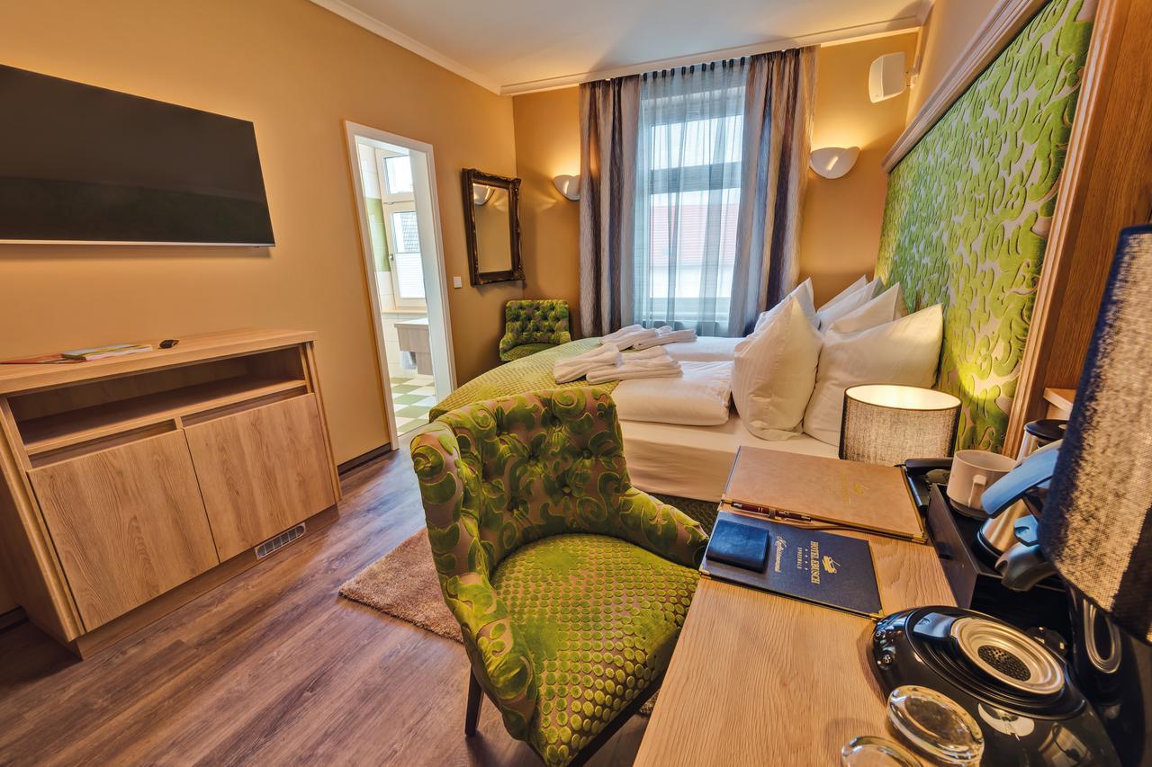 Spree Hotel In Der Altstadt ลืบเบอเนา ภายนอก รูปภาพ